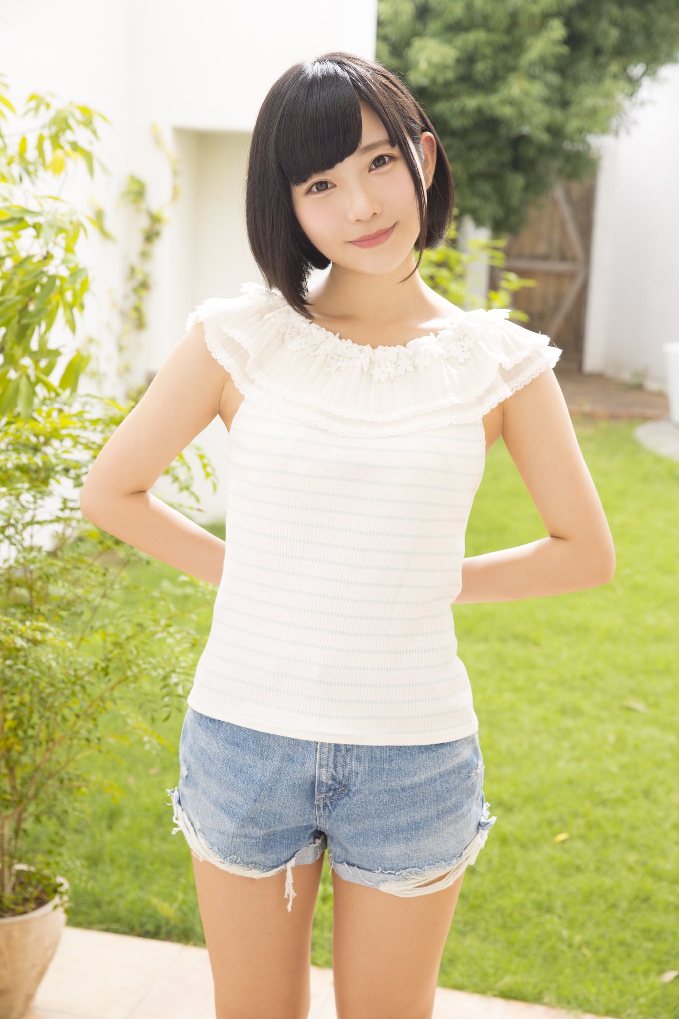 Yui Shirasaka อดีตนักสืบ อกคัพ E ผันตัวมาเป็น นางเอก AV ภายใต้สังกัด FALENO 16