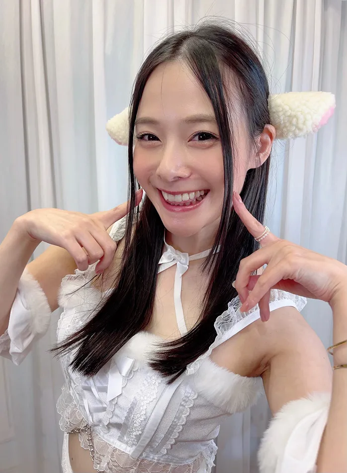Yoshitaka Nene นักแสดงหนังผู้ใหญ่ ตัวเล็ก ไฟหน้าใหญ่ เสียงดี 68