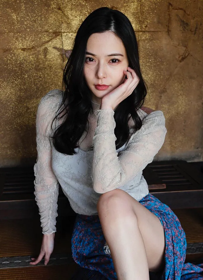 Yoshitaka Nene นักแสดงหนังผู้ใหญ่ ตัวเล็ก ไฟหน้าใหญ่ เสียงดี 53