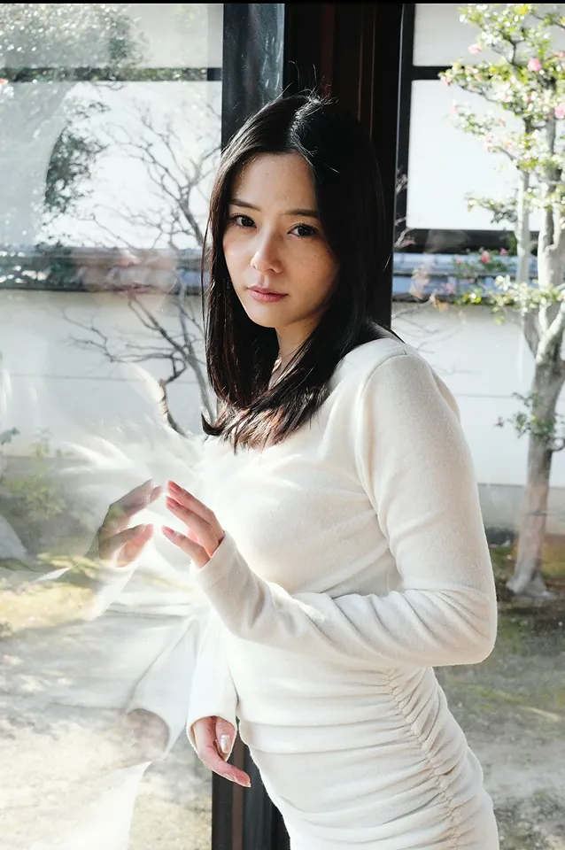 Yoshitaka Nene นักแสดงหนังผู้ใหญ่ ตัวเล็ก ไฟหน้าใหญ่ เสียงดี 40