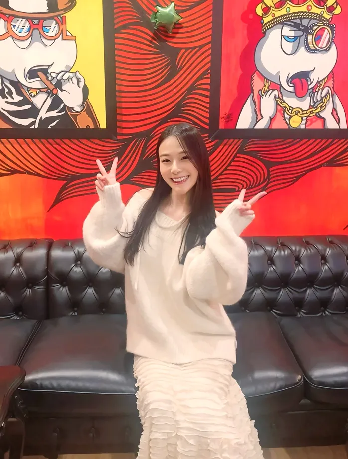 Yoshitaka Nene นักแสดงหนังผู้ใหญ่ ตัวเล็ก ไฟหน้าใหญ่ เสียงดี 25
