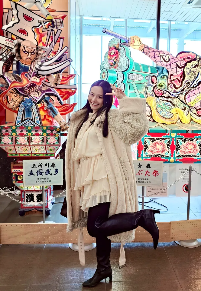 Yoshitaka Nene นักแสดงหนังผู้ใหญ่ ตัวเล็ก ไฟหน้าใหญ่ เสียงดี 28