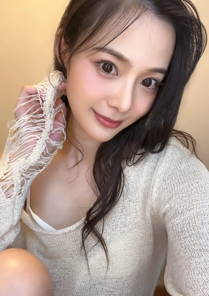Yoshitaka Nene นักแสดงหนังผู้ใหญ่ ตัวเล็ก ไฟหน้าใหญ่ เสียงดี 8
